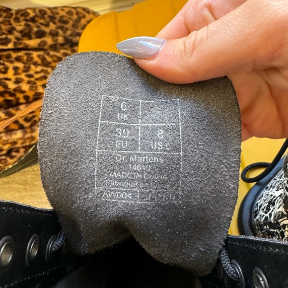 Doc martens paint splatter boots size 39 / US 8 - Picture 6 of 6
